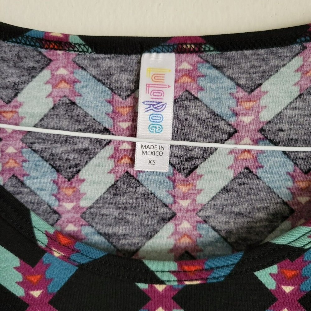 LuLaRoe Perfect T Shirt Short Sleeve NWT Size XS Black Purple Blue Geometric NEW - Picture 4 of 6